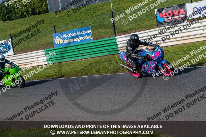 PJM Wedding Photography;enduro digital images;event digital images;eventdigitalimages;mallory park;mallory park photographs;mallory park trackday;mallory park trackday photographs;no limits trackdays;peter wileman photography;racing digital images;trackday digital images;trackday photos